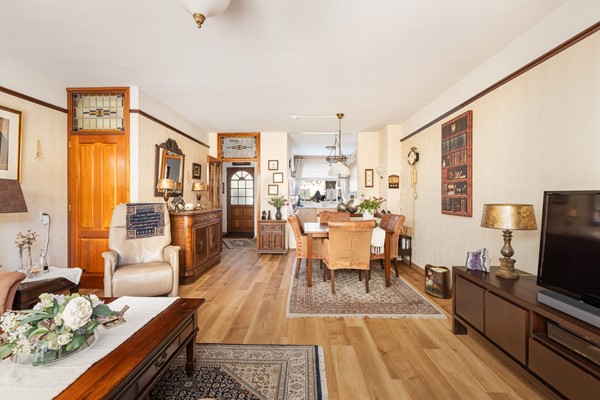 Foto - Te koop: Goed onderhouden tussenwoning in rustige woonwijk!